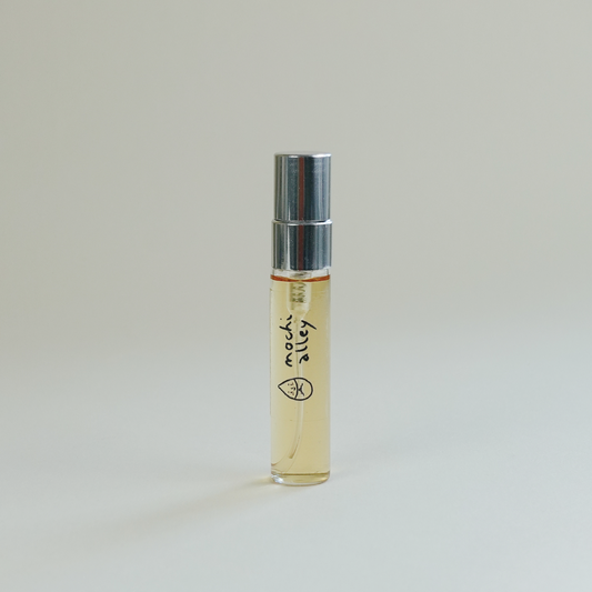 Mochi Alley Liquid Aura (love and attraction, test kitchen)